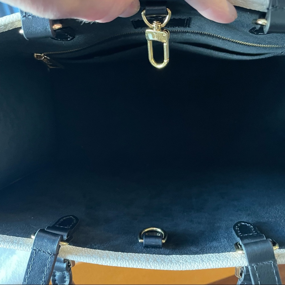 SOLD Louis Vuitton Onthego MM - Crème/Black - NEW - Picture 8 of 16